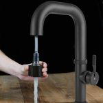 Armando Vicario Raw Μπαταρία Κουζίνας Black Matt Με Περιστρεφόμενο Ρουξούνι 400686-400-18693